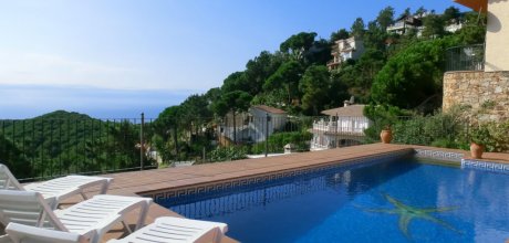 LL 914 Villa pour 10 personnes avec piscine privée et vue sur la mer Lloret de Mar Costa Brava