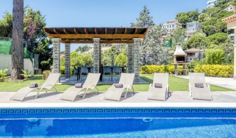 LL 914 Ferienhaus für 10/11 Personen privater Pool bei Lloret de Mar Costa Brava
