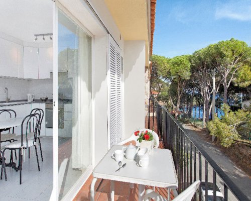 Costa Brava Apartments am Meer