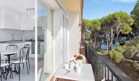 PA 109/21 Strandnahe Ferienwohnung für 4/6 Personen mit Meerblick in Llafranc an der Costa Brava