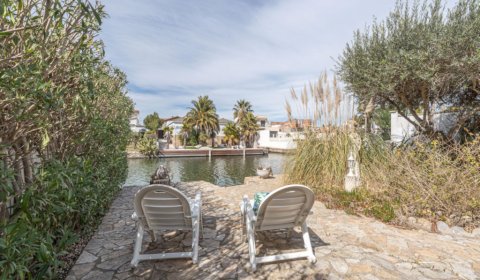 AM 225 Mediterranes Ferienhaus für 6 Personen mit großem Bootsanleger - Empuriabrava, Costa Brava