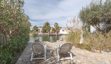 AM 225 Casa mediterránea para 6 personas con amplio muelle privado – Empuriabrava, Costa Brava