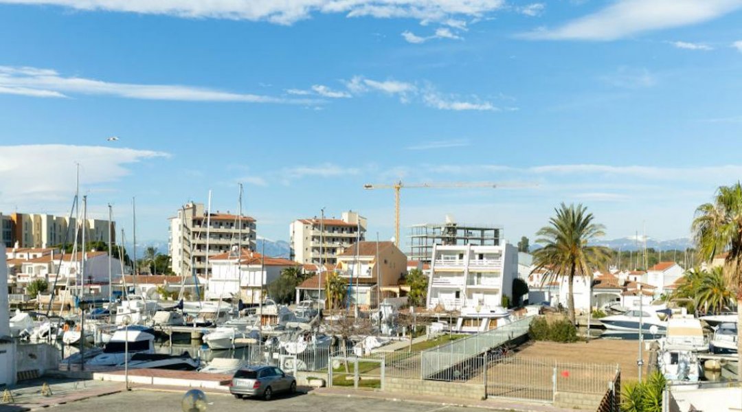 Moderne Penthouse Ferienwohnung Roses Costa Brava