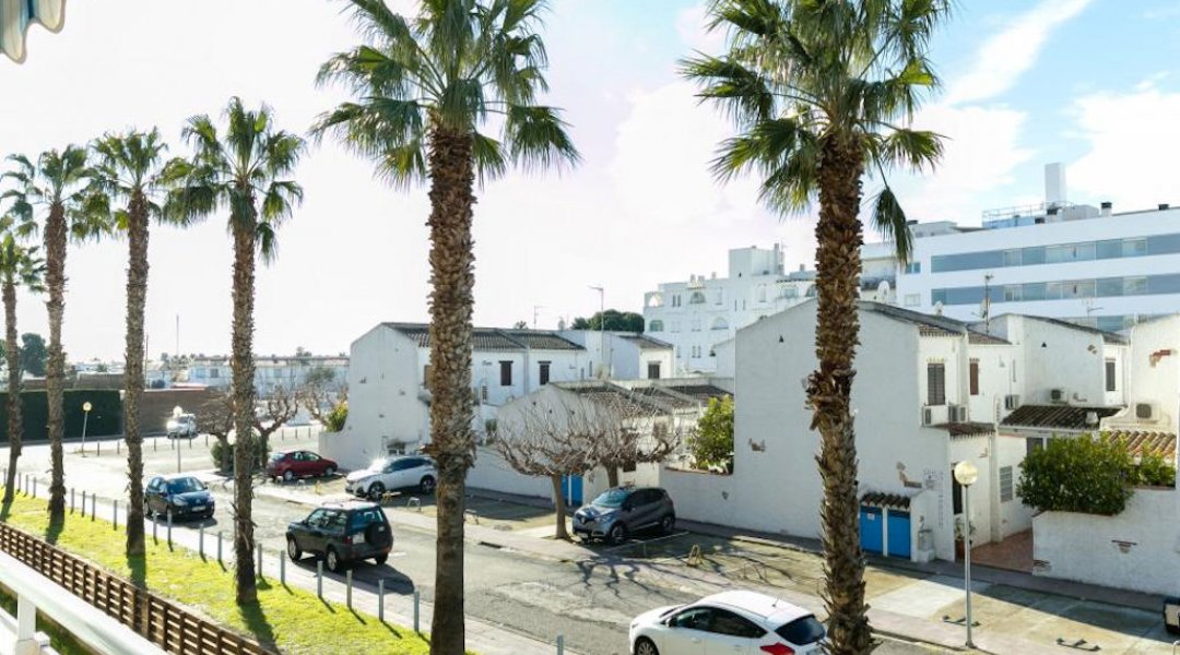 Moderne Penthouse Ferienwohnung Roses Costa Brava