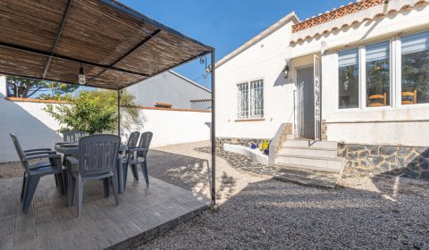 RS 214 Modernes Ferienhaus für 6 Personen in Roses an der Costa Brava