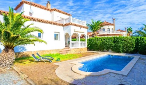 MM 815 Villa pour 8 personnes avec une piscine privée et vue sur la mer à Miami Playa sur la Costa Dorada