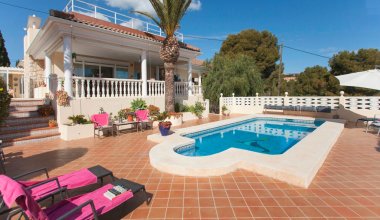 AP 619 Exklusive Ferienvilla für 6 Personen mit privatem Pool in Alfaz Del Pi an der Costa Blanca