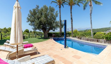 AL 825 Exklusive Ferienvilla für 8 Personen mit einem privaten Pool bei Altea an der Costa Blanca