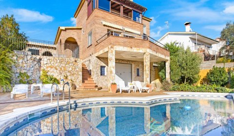 LL 629 Villa pour 6/8 personnes avec une piscine privée près de Lloret de Mar sur la Costa Brava